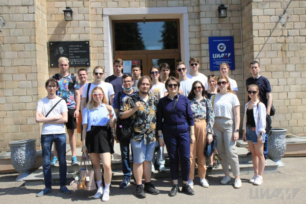 Третьекурсники Бауманки посетили научно-испытательный центр ЦИАМ в Лыткарино