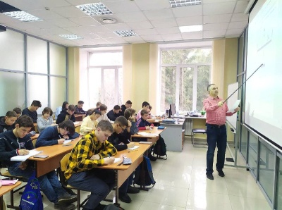 43 курсанта начали первый год обучения в юношеской планерной школе при СибНИА