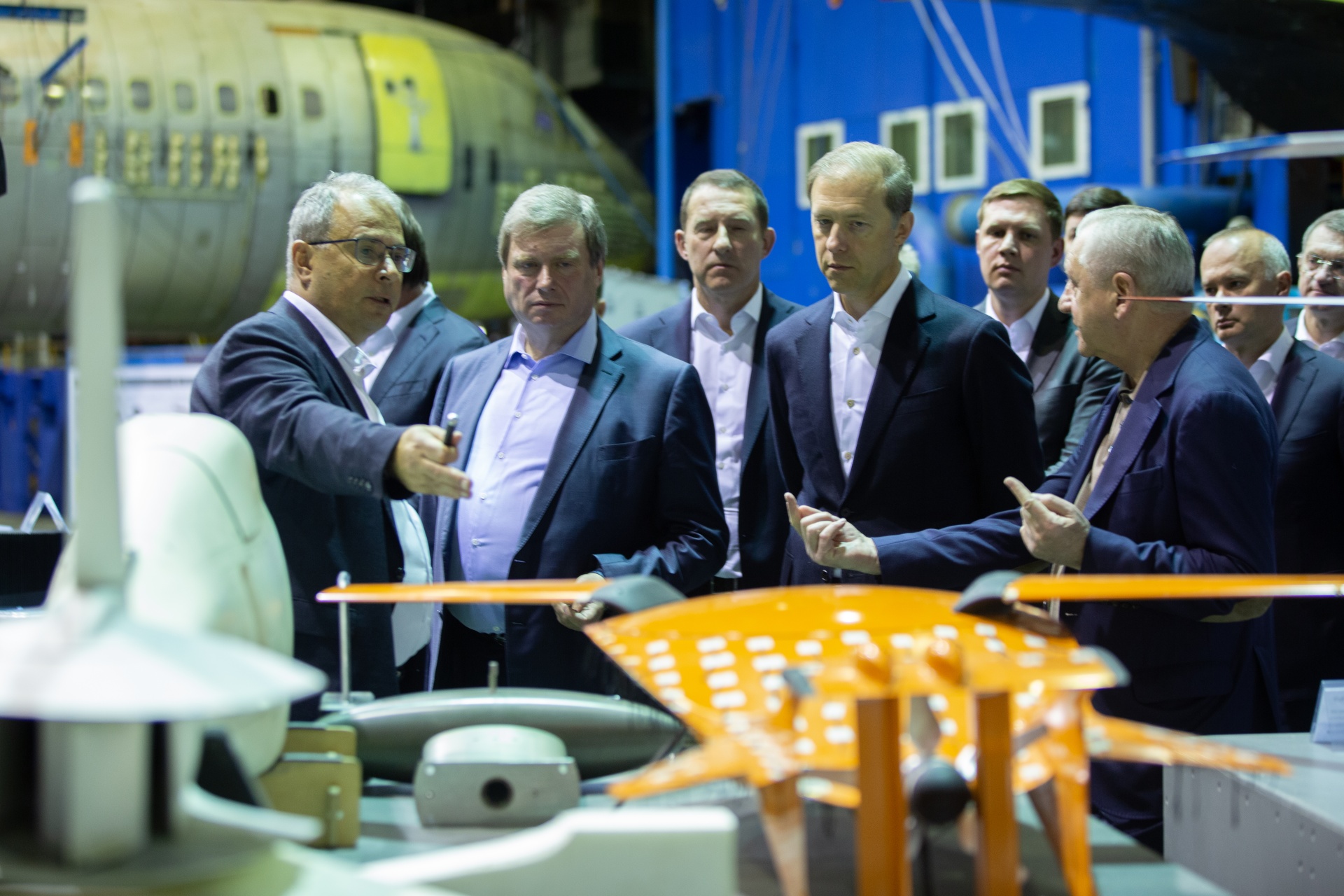 Первый заместитель Председателя Правительства Российской Федерации Денис Мантуров ознакомился с перспективными разработками ФГБУ «НИЦ «Институт имени Н.Е. Жуковского».